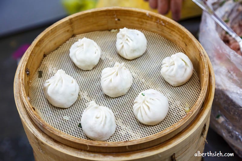 御冠園鮮肉湯包．桃園中壢美食（中原皮薄餡爆漿的美味湯包）