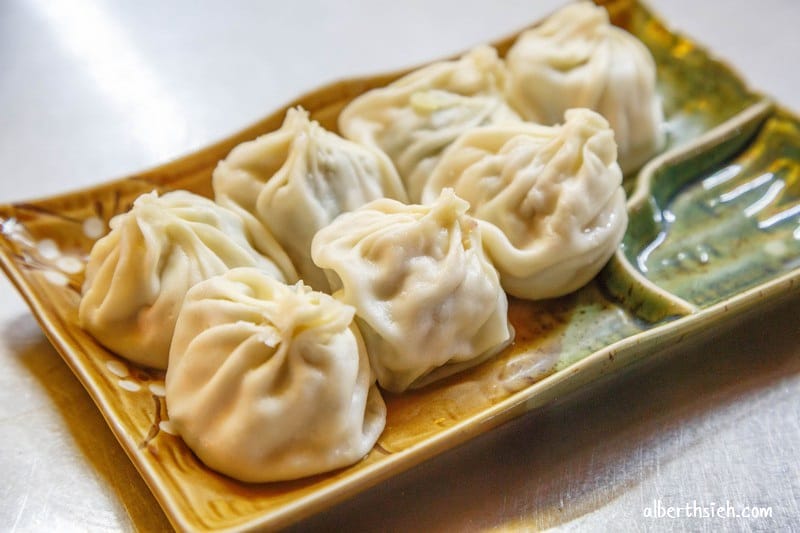 御冠園鮮肉湯包．桃園中壢美食（中原皮薄餡爆漿的美味湯包）