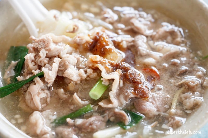 正宗羊肉榮．桃園龜山美食（羊肉軟嫩中帶點肉汁還不錯）