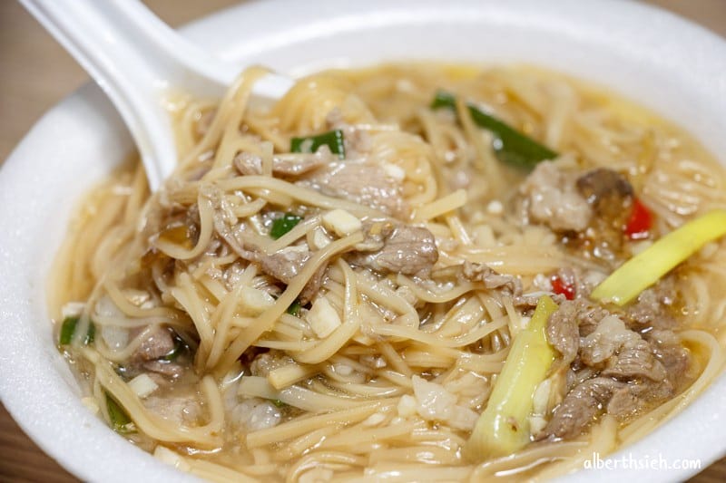 正宗羊肉榮．桃園龜山美食（羊肉軟嫩中帶點肉汁還不錯）