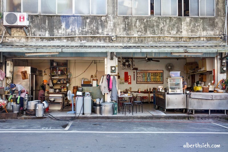 大平街楊梅湯包手工蛋餅．桃園楊梅美食（在地人從小吃到大的美味早餐）