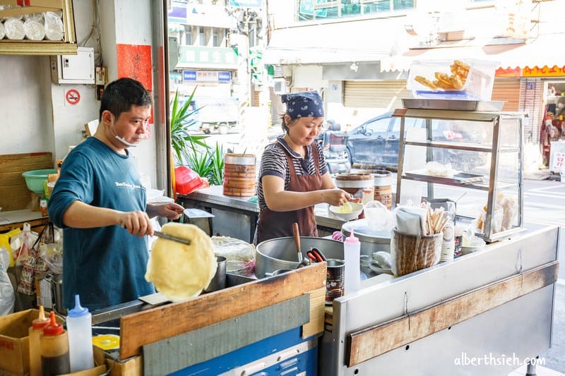 大平街楊梅湯包手工蛋餅．桃園楊梅美食（在地人從小吃到大的美味早餐）