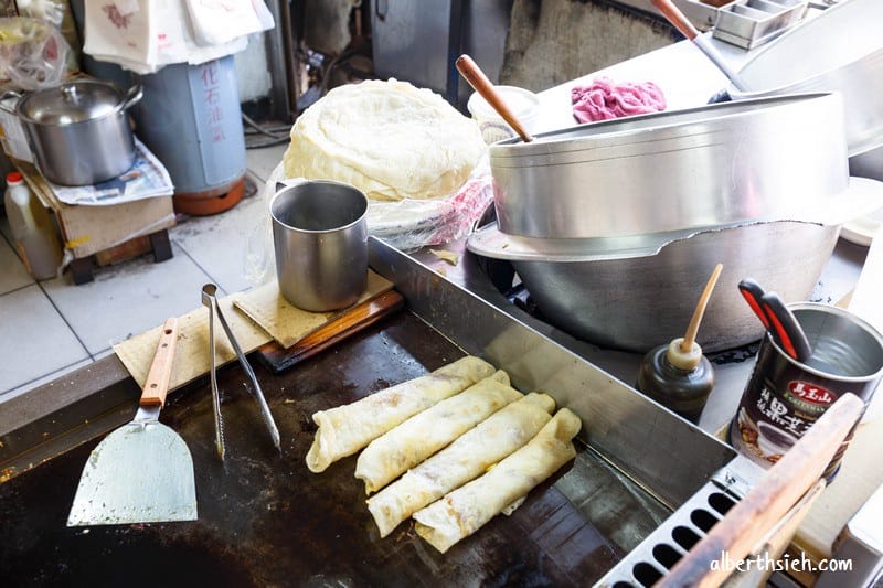 大平街楊梅湯包手工蛋餅．桃園楊梅美食（在地人從小吃到大的美味早餐）