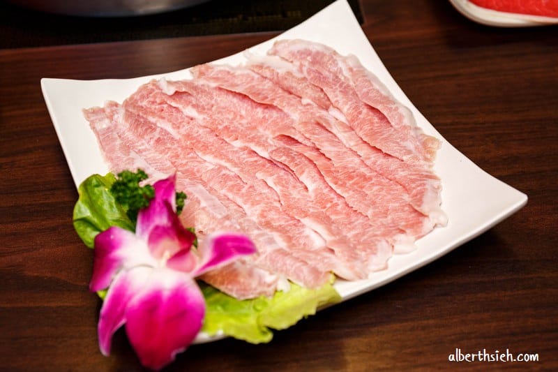 巴蜀天府麻辣鍋．桃園龍潭美食（鯽魚養生鍋/麻辣紅鍋都不錯價錢也很合理實惠）