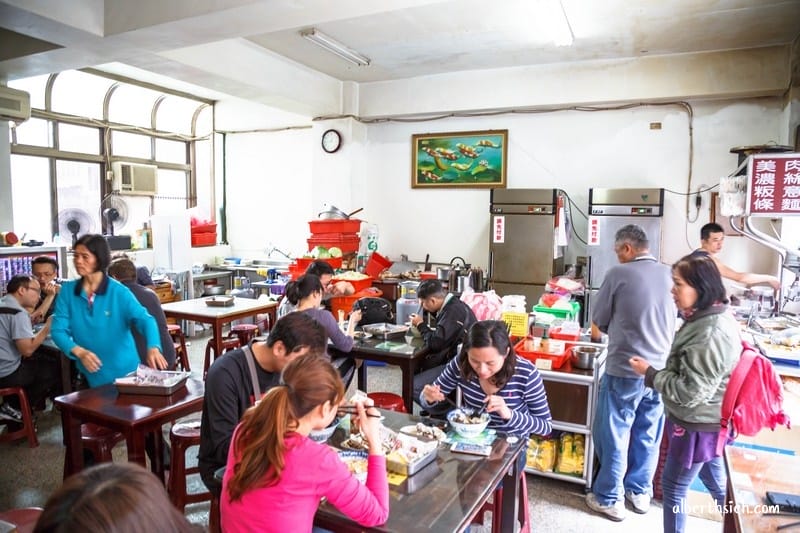 好滋味麵館.中壢美食(海鮮麵必點蛤蜊份量超多整個滿出碗來) - 第4張圖 好滋味麵館.中壢美食(海鮮麵必點蛤蜊份量超多整個滿出碗來)