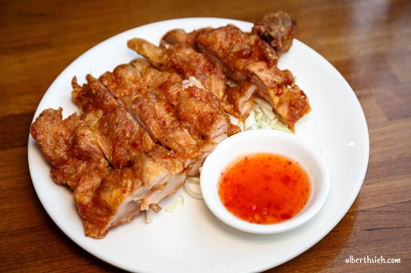 艾菲特異國料理．桃園龜山美食（星月橋旁的美麗溪景咖啡廳）