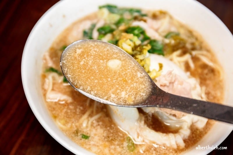 阿美米干．龍岡忠貞市場美食（雲南傳統小吃建議搭配米線蛋黃麵）