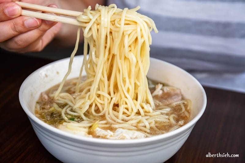 阿美米干．龍岡忠貞市場美食（雲南傳統小吃建議搭配米線蛋黃麵）