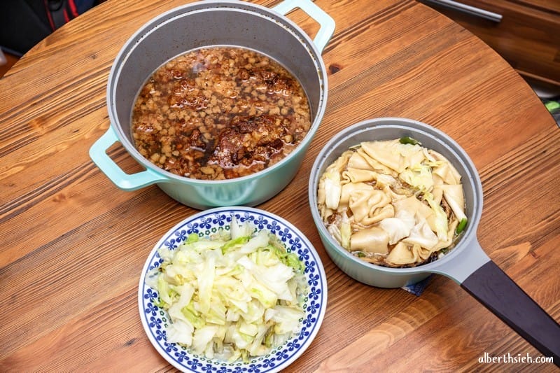 廚房好物.CARAT鑽石鍋 (30公分炒鍋+24公分雙耳湯鍋+18公分單柄湯鍋)(Tiffany藍超美麗,讓媽媽下廚也開心) - 第1張圖 廚房好物.CARAT鑽石鍋 (30公分炒鍋+24公分雙耳湯鍋+18公分單柄湯鍋)(Tiffany藍超美麗,讓媽媽下廚也開心)