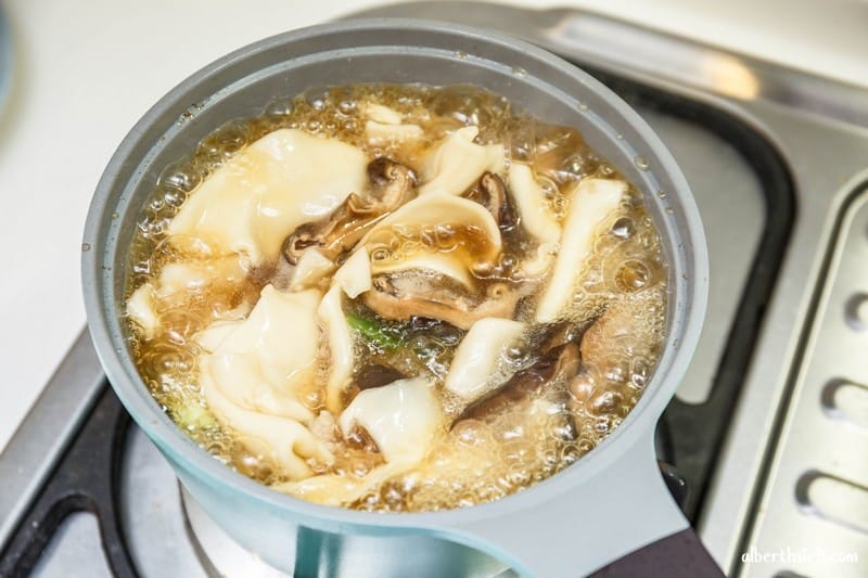 廚房好物.CARAT鑽石鍋 (30公分炒鍋+24公分雙耳湯鍋+18公分單柄湯鍋)(Tiffany藍超美麗,讓媽媽下廚也開心) - 第28張圖 廚房好物.CARAT鑽石鍋 (30公分炒鍋+24公分雙耳湯鍋+18公分單柄湯鍋)(Tiffany藍超美麗,讓媽媽下廚也開心)