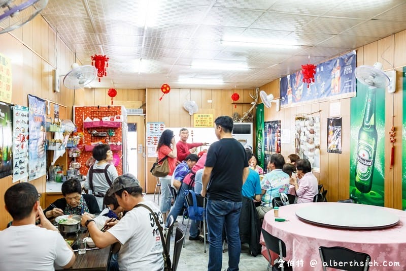美崙海鮮．花蓮美食（在地人的愛店，要來一定要先訂位，現撈海鮮熱炒必點）