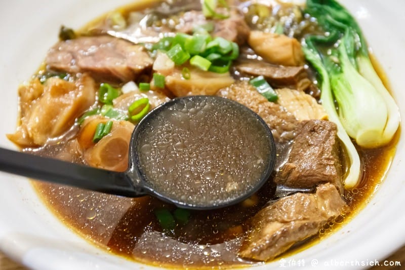 尤大廚私房牛肉麵．花蓮美食（牛筋超軟嫩好吃）