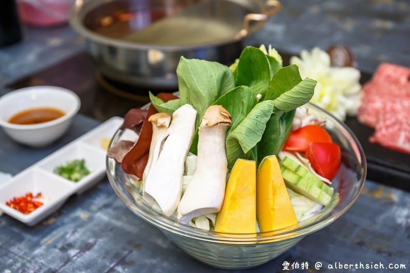 9Floor玖樓鍋物．桃園美食（澎湃的高檔海陸食材還有養顏美容鱷魚肉）
