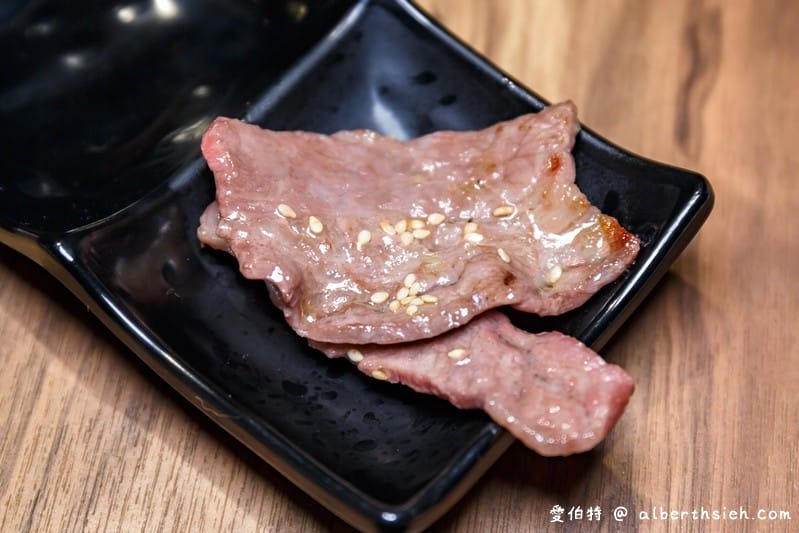 牛角日式燒肉．桃園遠百美食（肉質不錯，但建議平日吃到飽前往才會吃的爽）