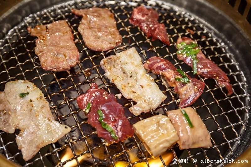 牛角日式燒肉．桃園遠百美食（肉質不錯，但建議平日吃到飽前往才會吃的爽）