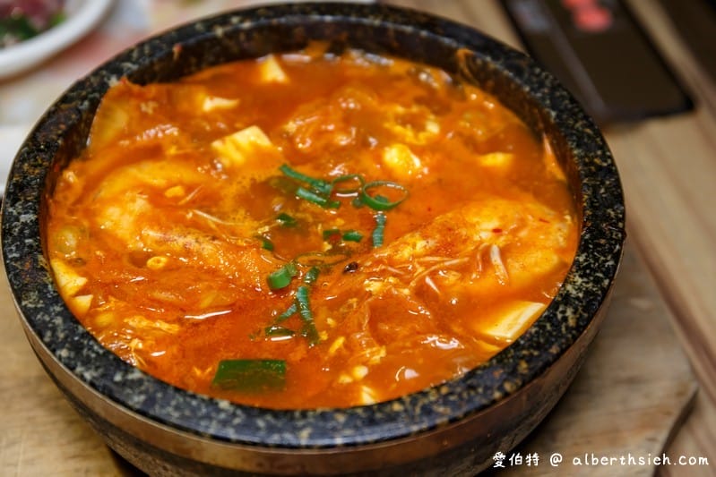 牛角日式燒肉．桃園遠百美食（肉質不錯，但建議平日吃到飽前往才會吃的爽）