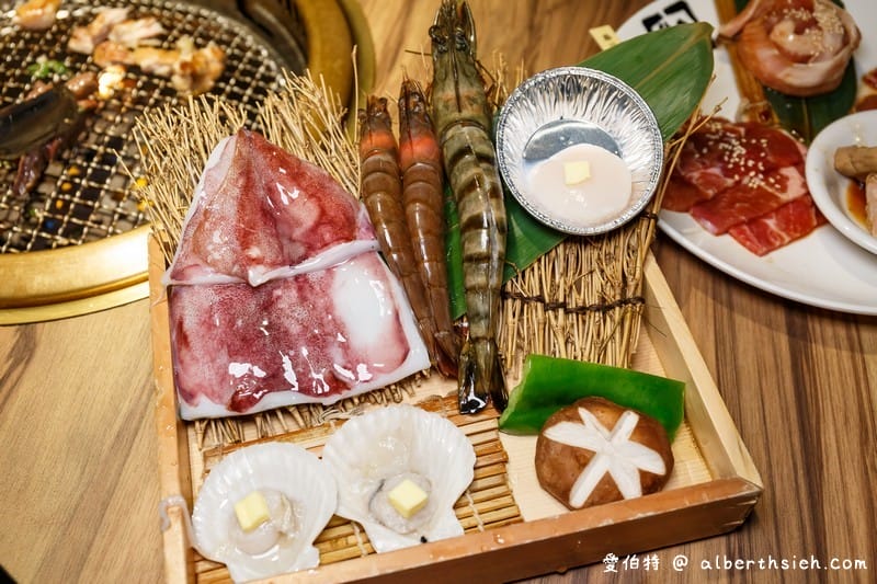 牛角日式燒肉．桃園遠百美食（肉質不錯，但建議平日吃到飽前往才會吃的爽）
