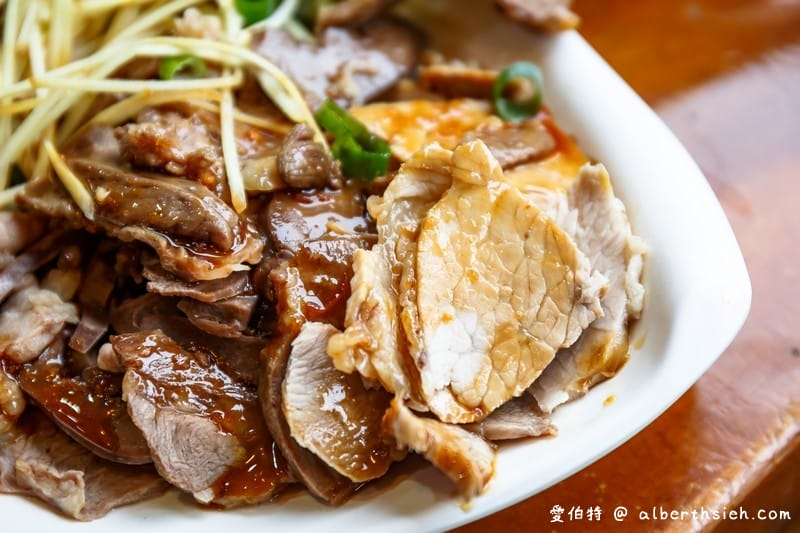 博愛街黑白切&五霸焦糖包心粉圓（花蓮在地純樸的美食小吃店）