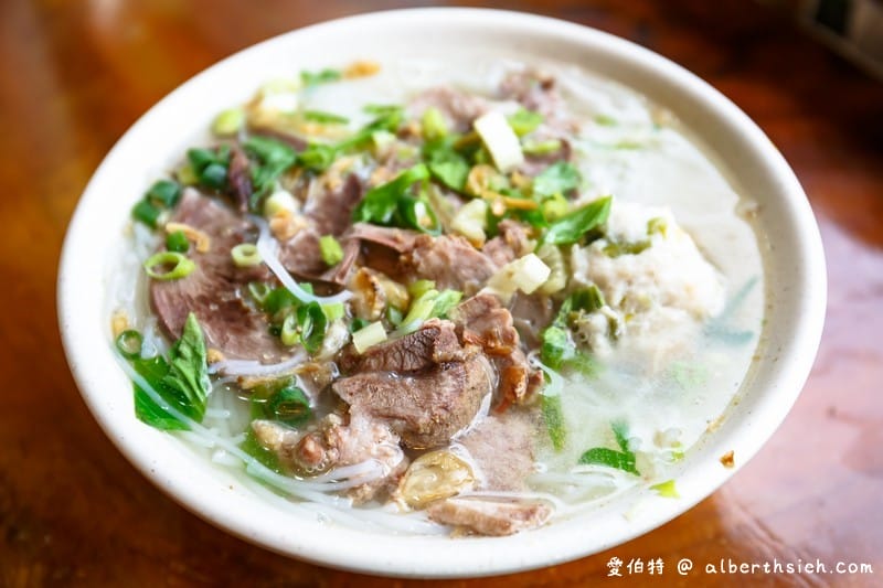 博愛街黑白切&五霸焦糖包心粉圓（花蓮在地純樸的美食小吃店）