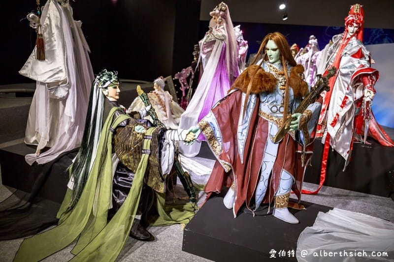 霹靂藝術科幻特展（霹靂布袋戲素結合光碼辨識技術超讚，暑假展覽必逛）