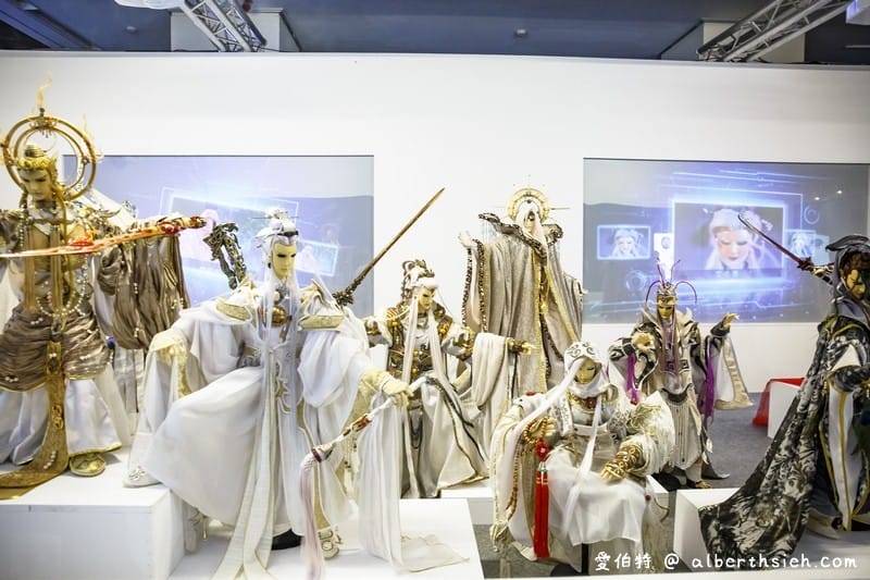 霹靂藝術科幻特展（霹靂布袋戲素結合光碼辨識技術超讚，暑假展覽必逛）