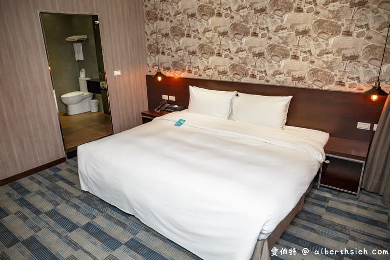 康瀚行旅．高雄住宿推薦（丹丹漢堡/六合夜市/駁二就在附近價錢也實惠，四方通行9顆星好評）