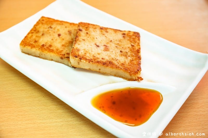 呷尚寶JSP早午餐．桃園美食（漢堡種類多清爽不油膩，蘿蔔糕，蛋餅也好吃）