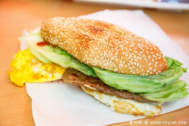 呷尚寶JSP早午餐．桃園美食（漢堡種類多清爽不油膩，蘿蔔糕，蛋餅也好吃）