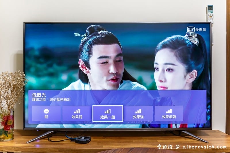 BenQ 65SW700 4K HDR電視（用65吋廣色域大電視觀看世足就是比較爽）