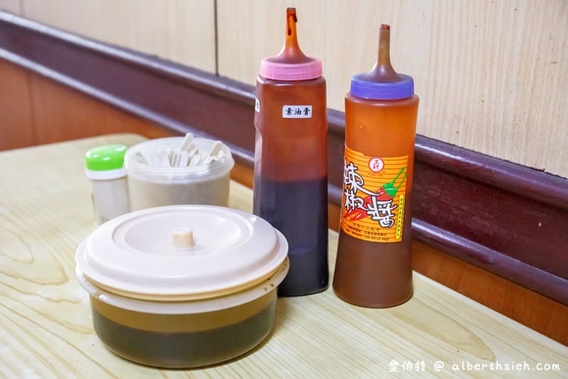 里長嬤碗粿．大溪老街美食（簡單樸實懷念的古早味）