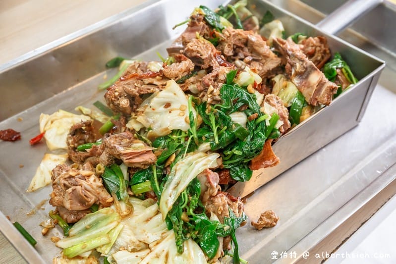 家香北平脆皮烤鴨．桃園龜山美食（皮脆鴨肉多汁不柴，熱炒夾餅都好吃）