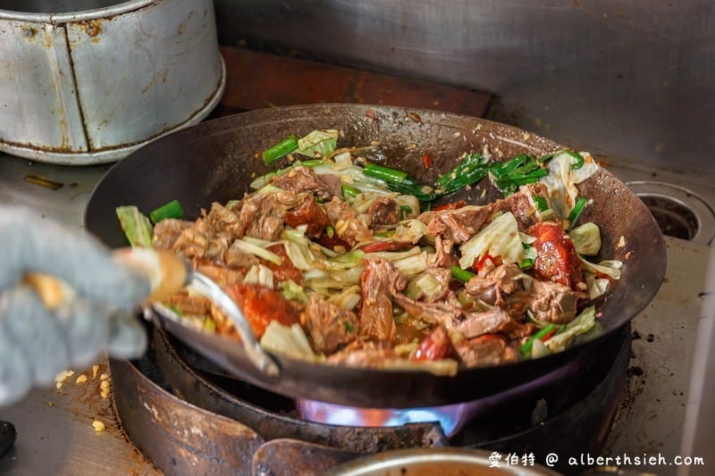 家香北平脆皮烤鴨．桃園龜山美食（皮脆鴨肉多汁不柴，熱炒夾餅都好吃）