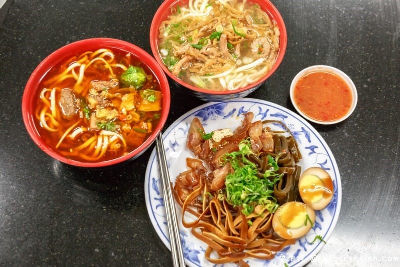 莊記牛肉麵．新竹竹東美食（價格親民，蒜香味十足偏重口味）