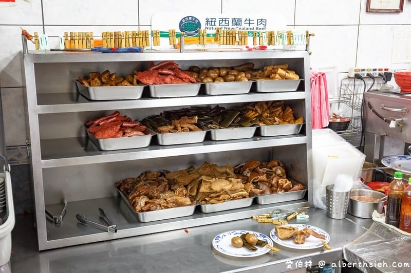 莊記牛肉麵．新竹竹東美食（價格親民，蒜香味十足偏重口味）