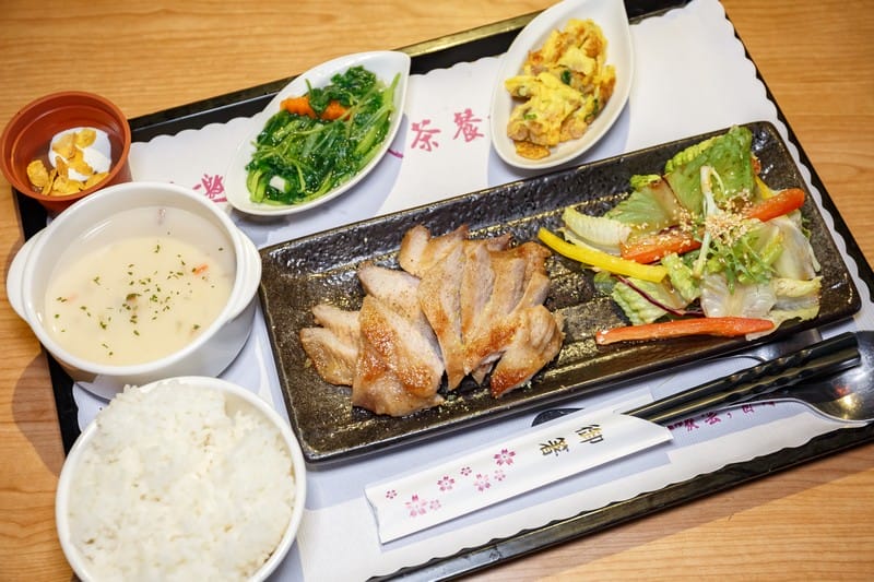端陽邀月複合式餐廳．桃園火車站美食（約會聚餐的好去處擁有隱密的用餐包廂空間）