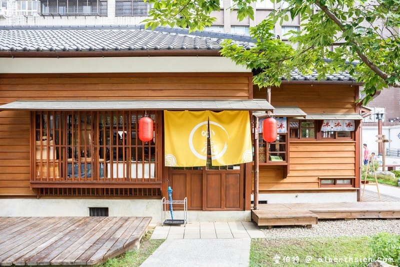 桃園77藝文町．桃園免門票景點（火車站旁舊日式警察宿舍文青IG打卡點）