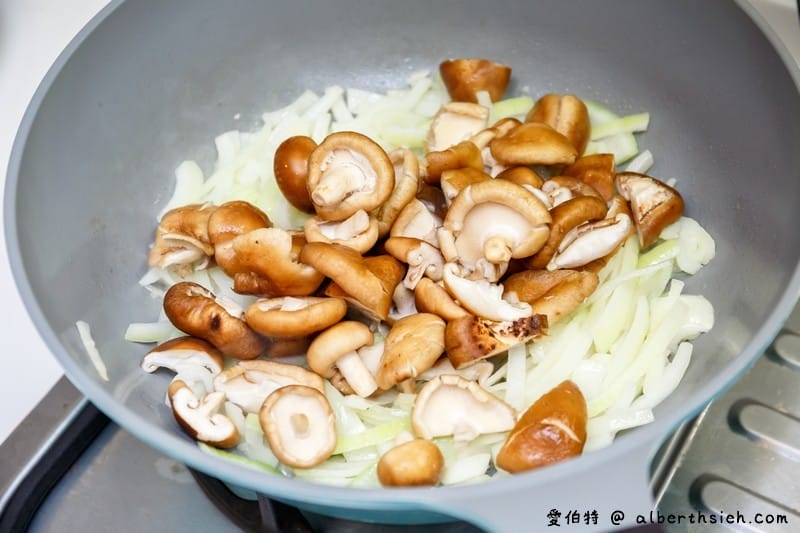 洋蔥炒香菇．Aries食譜