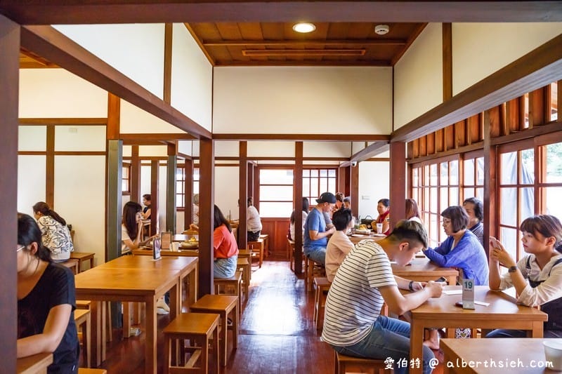 成真咖啡．桃園77藝文町美食（百年老屋搭配舒芙蕾以及冠軍咖啡超讚）