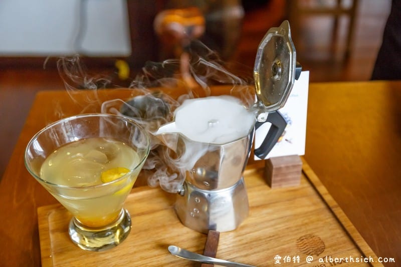 成真咖啡．桃園77藝文町美食（百年老屋搭配舒芙蕾以及冠軍咖啡超讚）