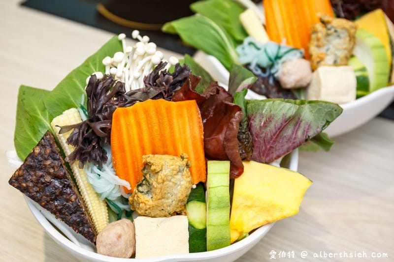 大麻鍋物．桃園藝文特區美食（冷冷的秋意就讓美味的味增土雞鍋溫暖你的胃）