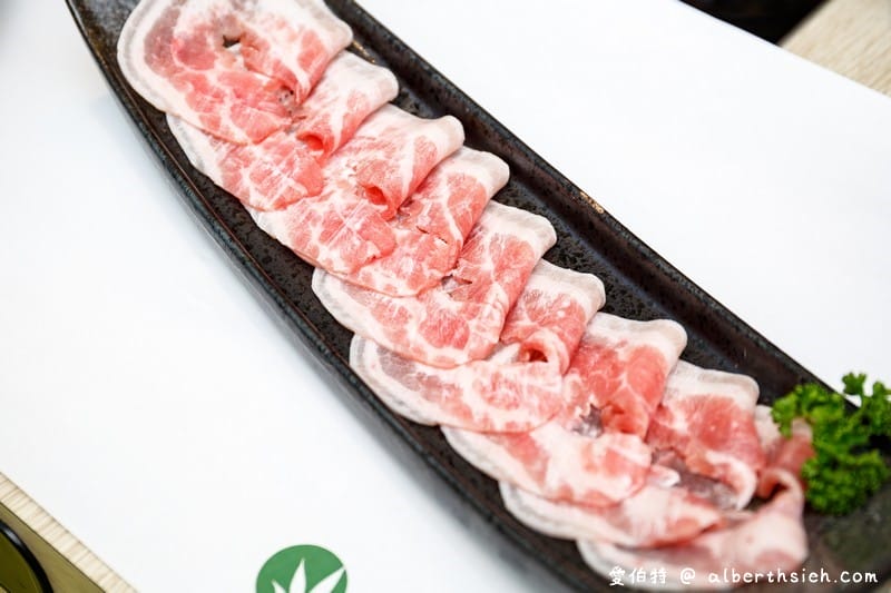 大麻鍋物．桃園藝文特區美食（冷冷的秋意就讓美味的味增土雞鍋溫暖你的胃）