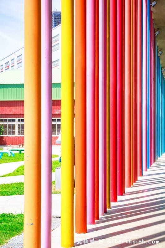 下福里市民活動中心．林口景點（七彩繽紛彩虹柱超吸睛超好拍適合IG打卡）