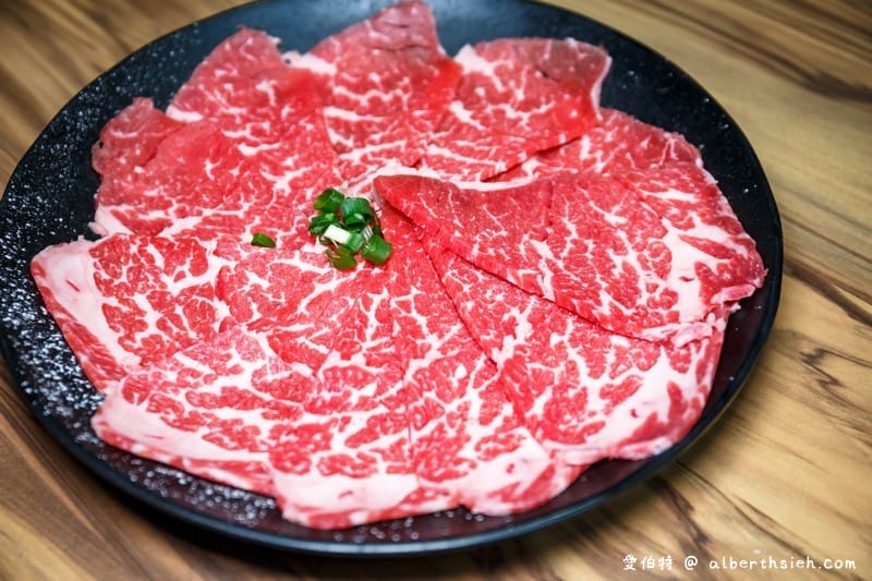 和東燒肉屋．桃園美食（牛舌七吃必點的美味炭火燒肉套餐）