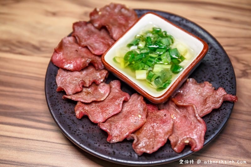 和東燒肉屋．桃園美食（牛舌七吃必點的美味炭火燒肉套餐）