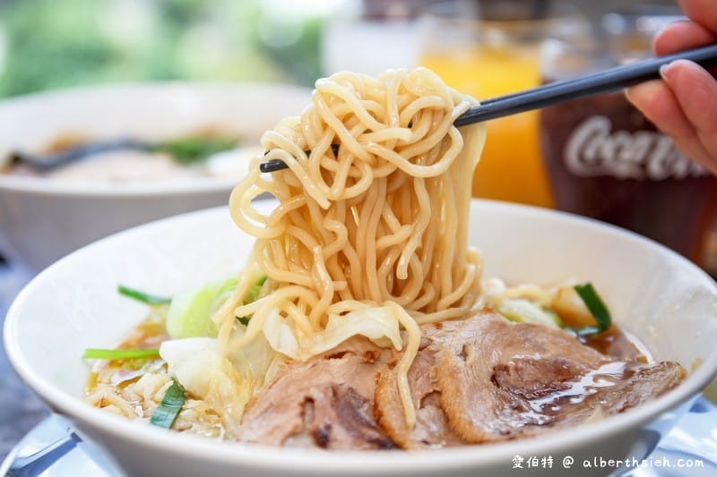 花月嵐拉麵．桃園統領美食（日本原汁原味的濃厚湯頭，添加高湯更加順口美味）