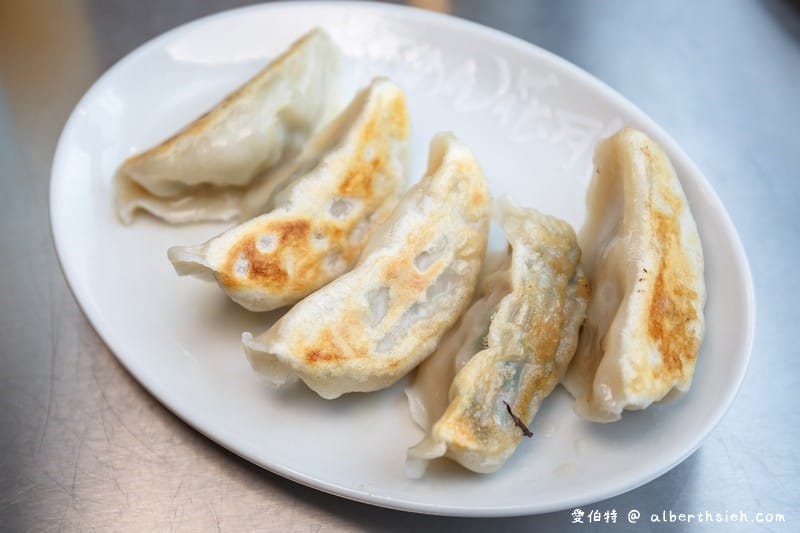 花月嵐拉麵．桃園統領美食（日本原汁原味的濃厚湯頭，添加高湯更加順口美味）