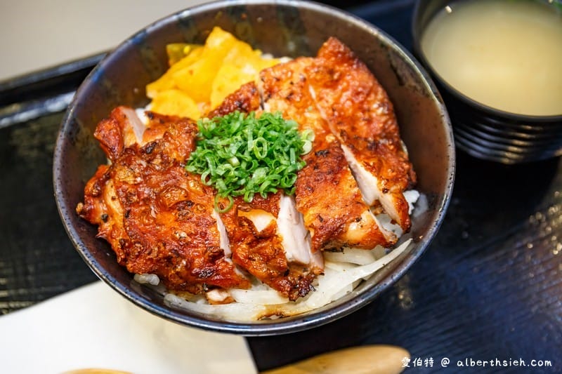 燒丼株式會社．桃園統領美食（肉食主義必訪，燒肉丼有醬香不過鹹超滿足）
