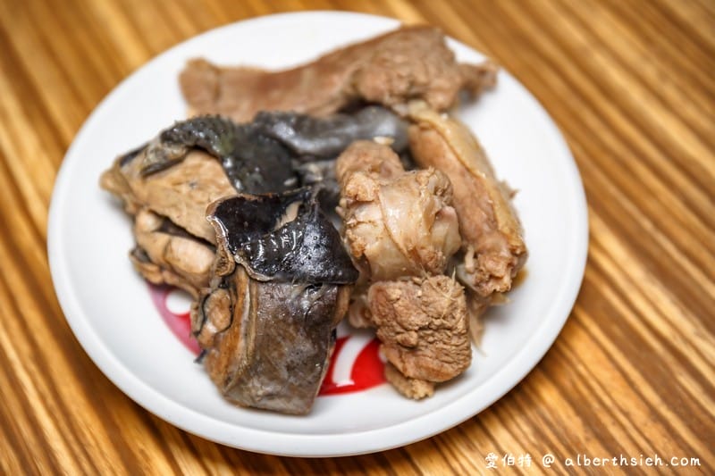 帝王食補．中壢冬天進補美食（薑母鴨/松露雞鴛鴦鍋讓你全家身體暖呼呼）