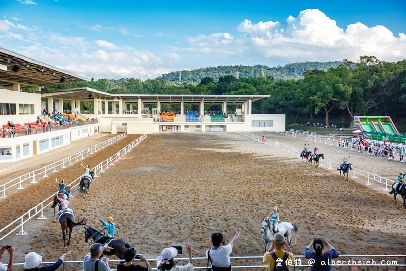 后里馬場．台中花博（花舞館看蘭花/故宮館看翠玉白菜/欣賞馬術表演）