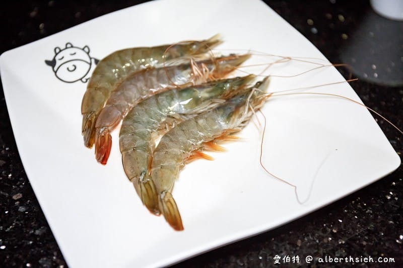 小蒙牛頂級麻辣鴛鴦鍋．中壢火鍋吃到飽（哈根達斯/啤酒/和牛/天使紅蝦/松阪豬任你吃）